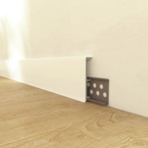 KERMİT KOMPOZİT SÜPÜRGELİK MODERNA 1005031 BEYAZ